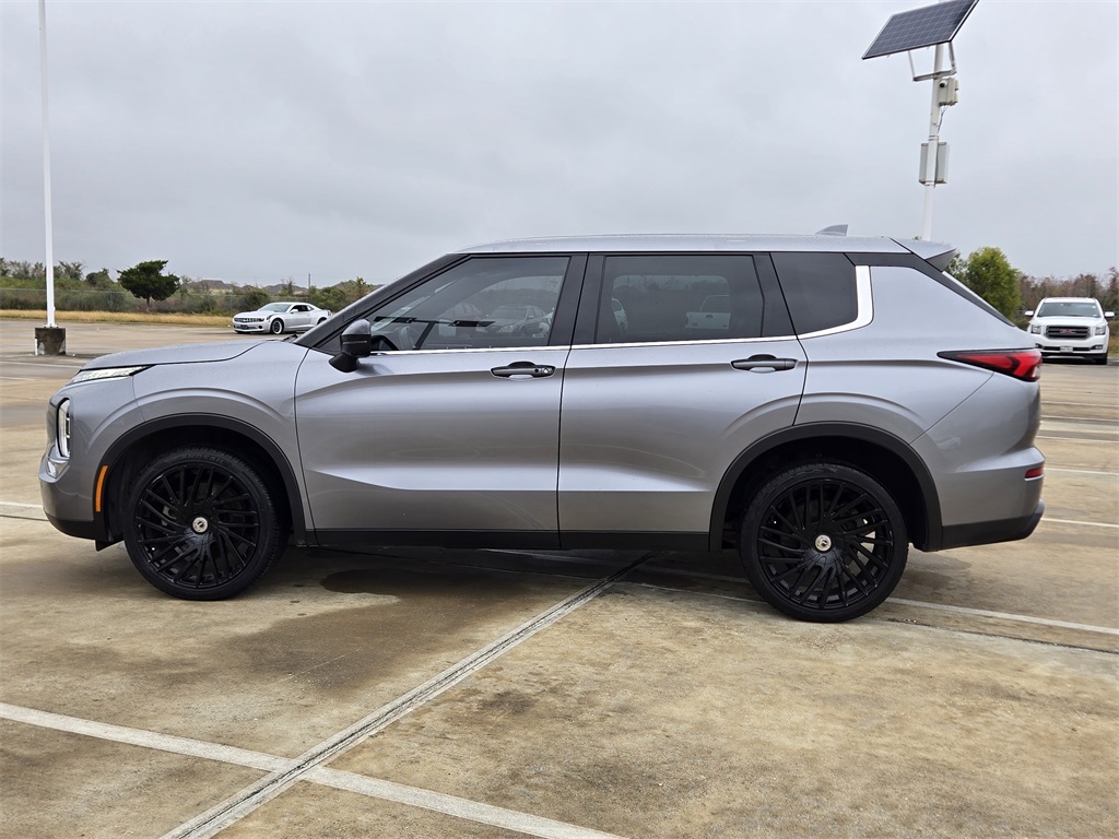 2023 Mitsubishi Outlander SEL Gray at Emmons Autoplex