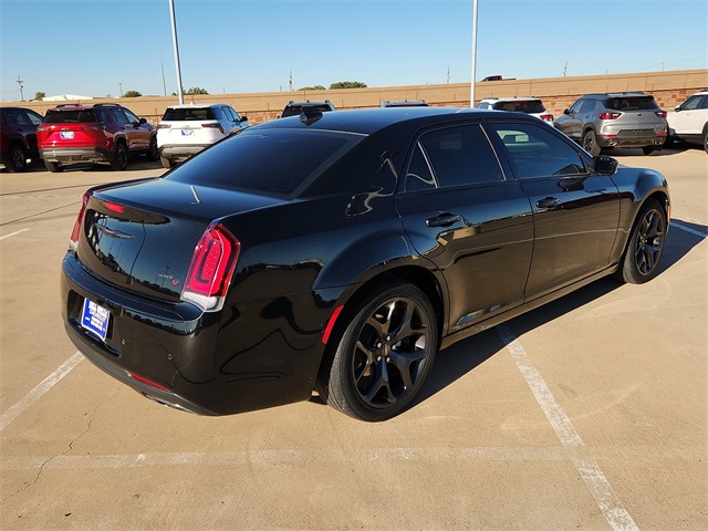 Used Car 2021 Chrysler 300  S For Sale Under $25,000 In Plainview, Texas