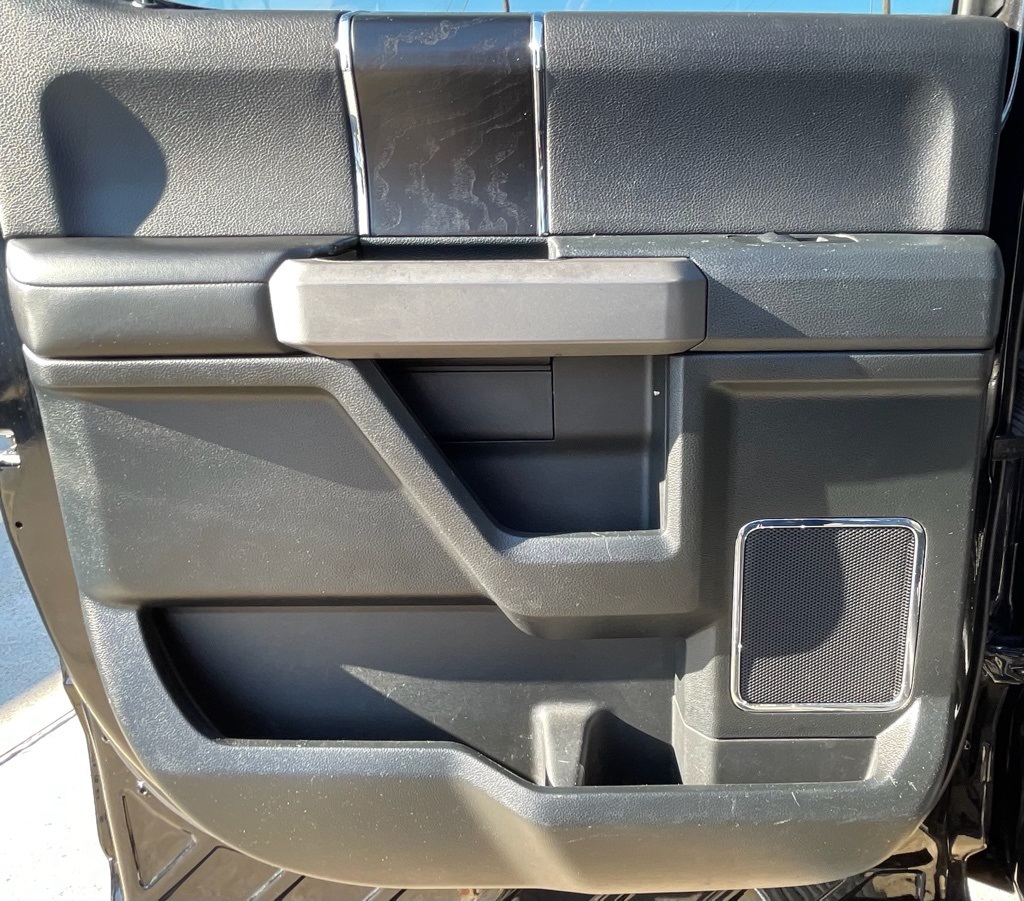 2019 Ford F-150 Platinum Black at Autostrade