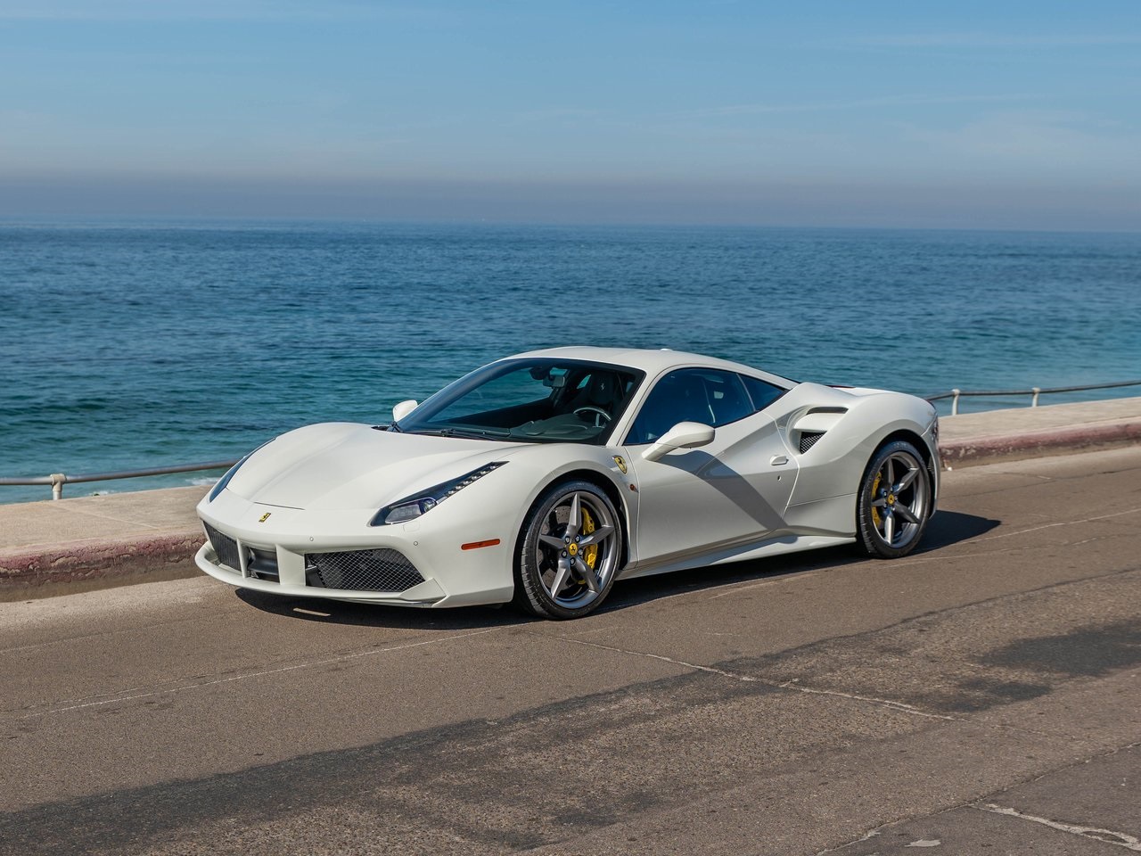 2017 Ferrari 488 GTB Base