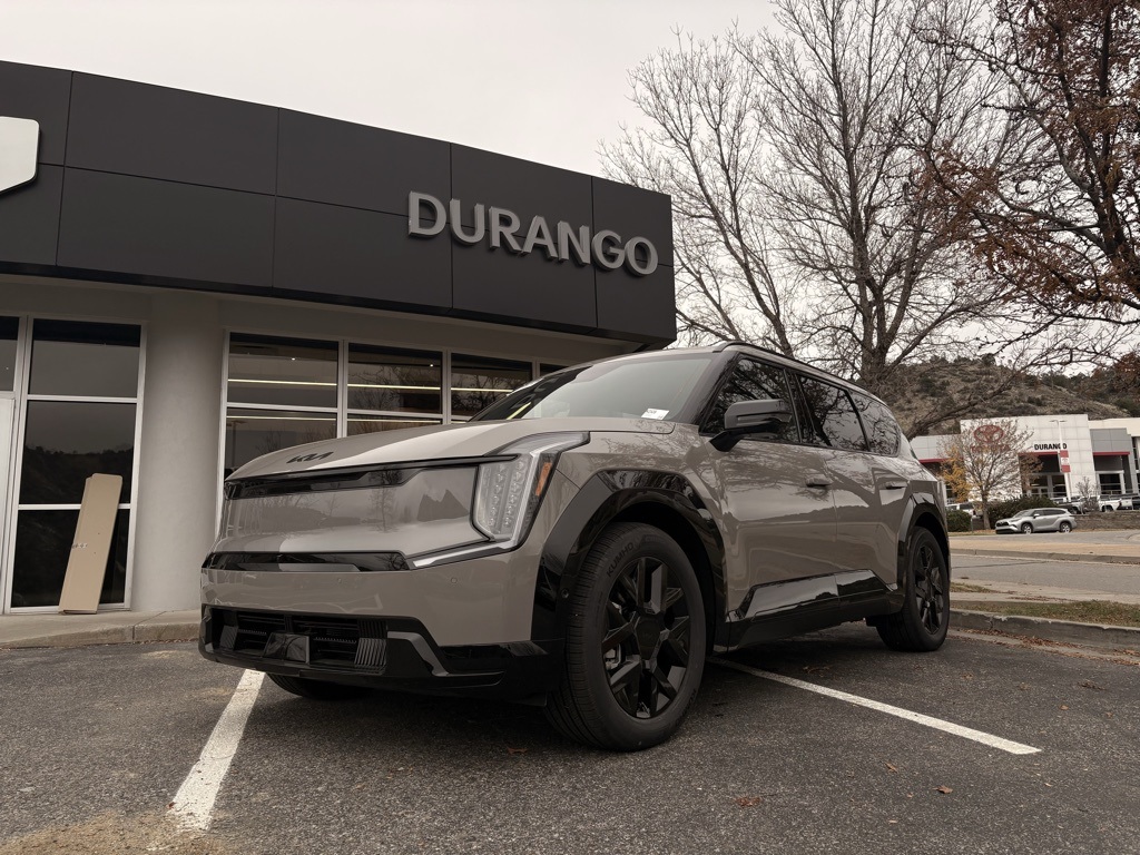 2026 Kia EV9 Land's photo