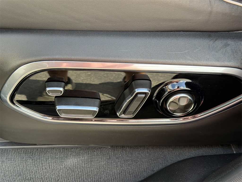 Used Car 2023 Jeep Grand Cherokee  Summit For Sale Under $50,000 In San Marcos, Texas