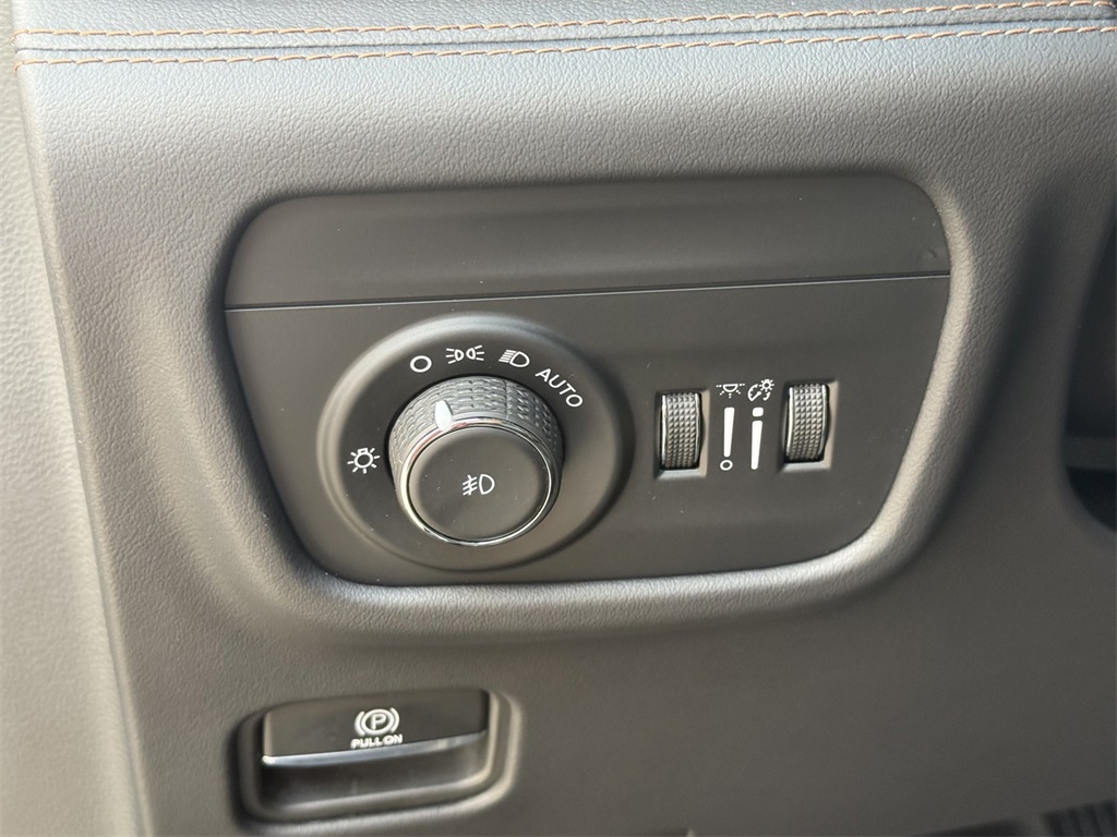 Used Car 2023 Jeep Grand Cherokee  Summit For Sale Under $50,000 In San Marcos, Texas