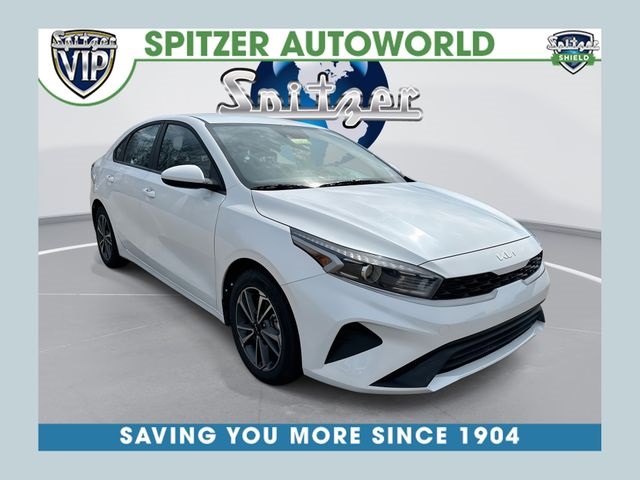 Snow White Pearl 2024 Kia Forte LXS FWD Sedan Front-Wheel Drive Continuously Variable Transmission