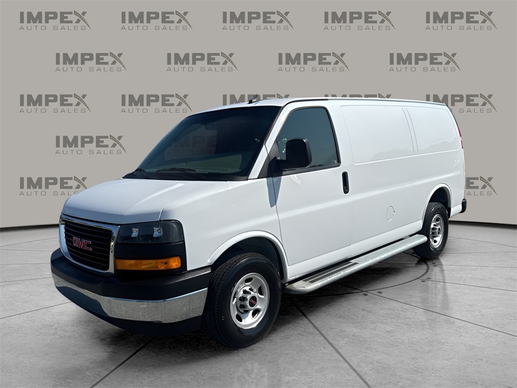 2023 GMC Savana 2500 Work Van's photo