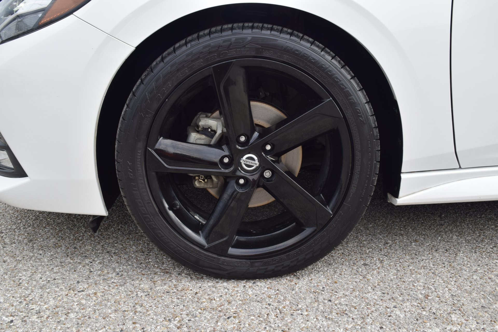 2023 Nissan Sentra SR White at Central Houston Nissan