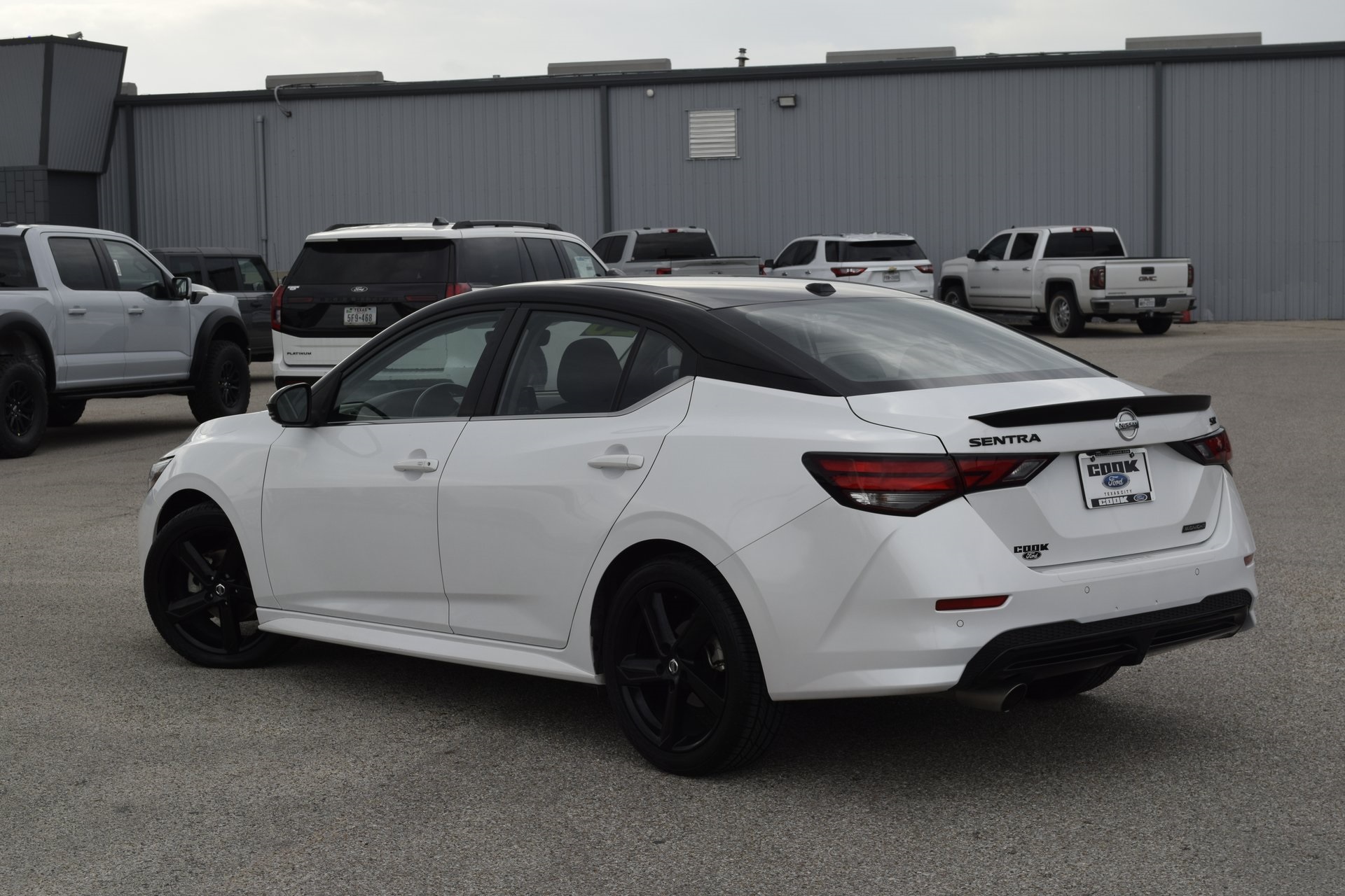 2023 Nissan Sentra SR White at Central Houston Nissan