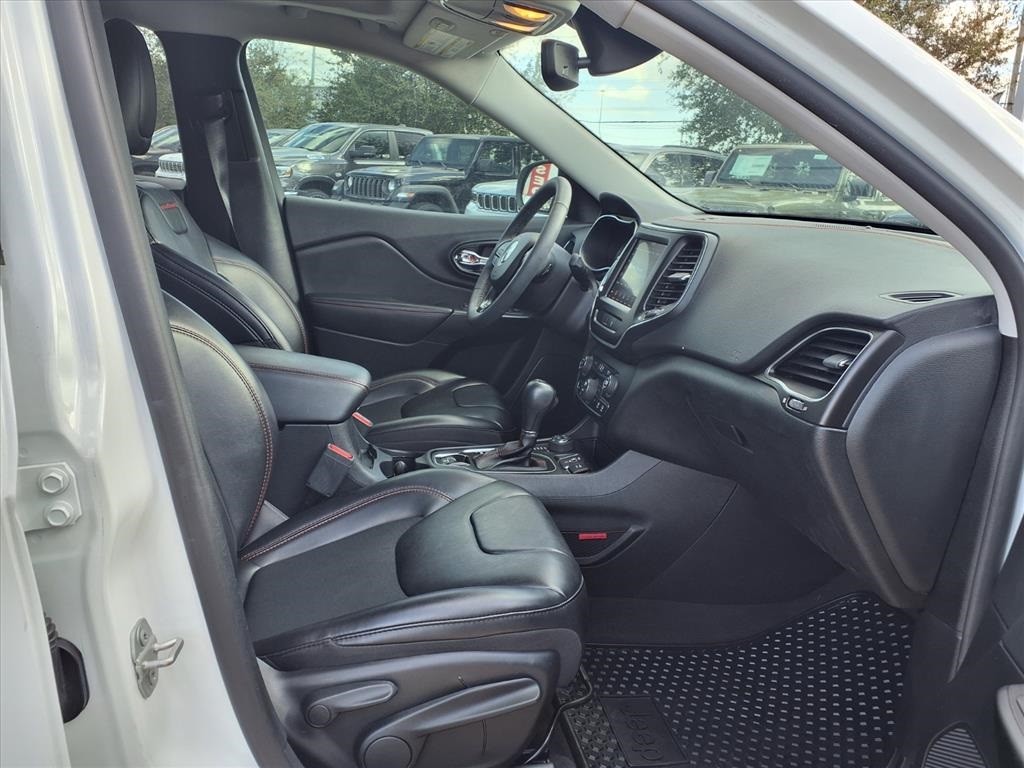 2022 Jeep Cherokee Trailhawk White at DeMontrond Gulf Freeway