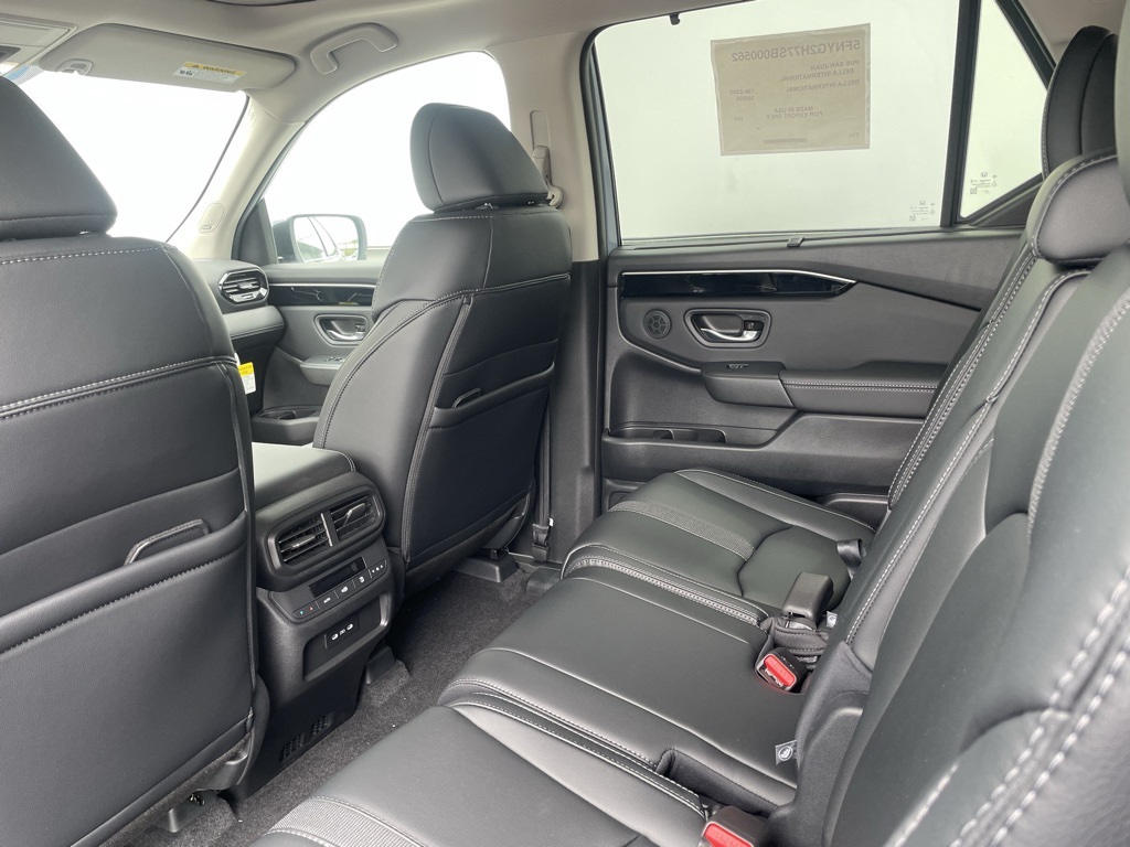 Thumbnail: 2025 Honda Pilot - 11