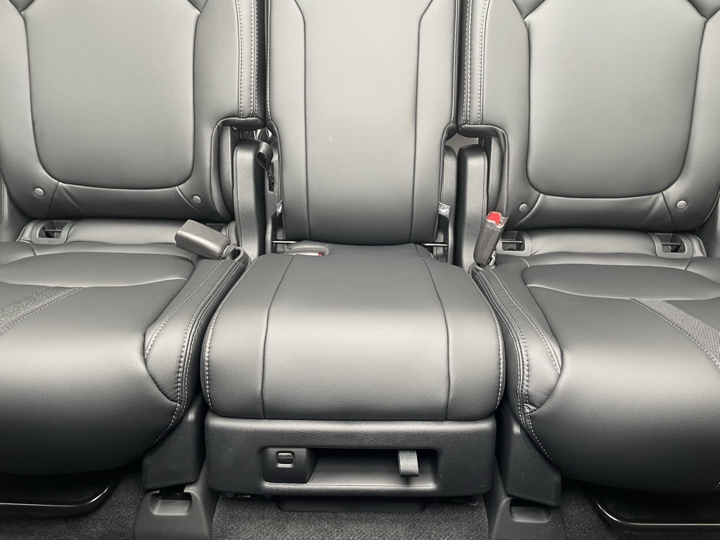 Thumbnail: 2025 Honda Pilot - 25