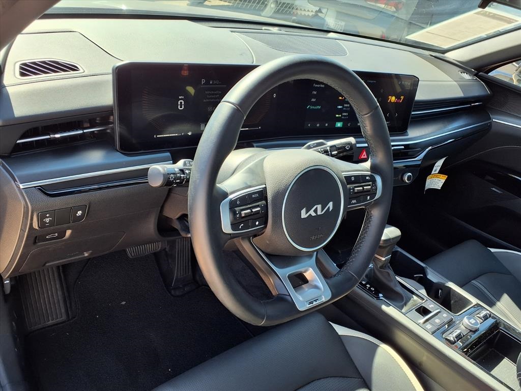 2025 Kia K5 GT-Line - 11