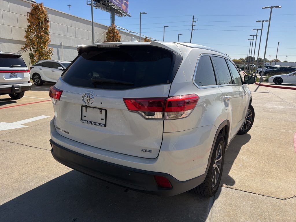 2019 Toyota Highlander XLE White at Westside Lexus