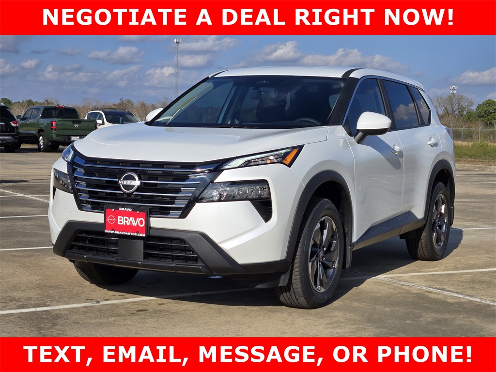 2026 Nissan Rogue SV's photo