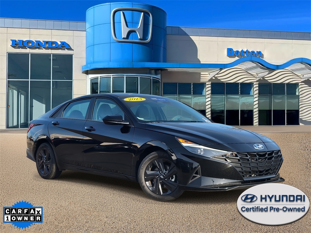 2023 Hyundai Elantra SEL FWD