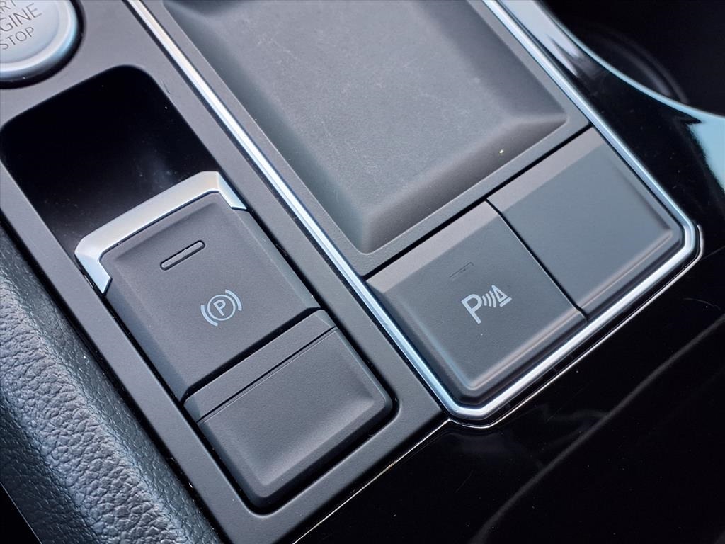 2022 Volkswagen Atlas Cross Sport 3.6L V6 SE w/Technology Red at DeMontrond Auto Country