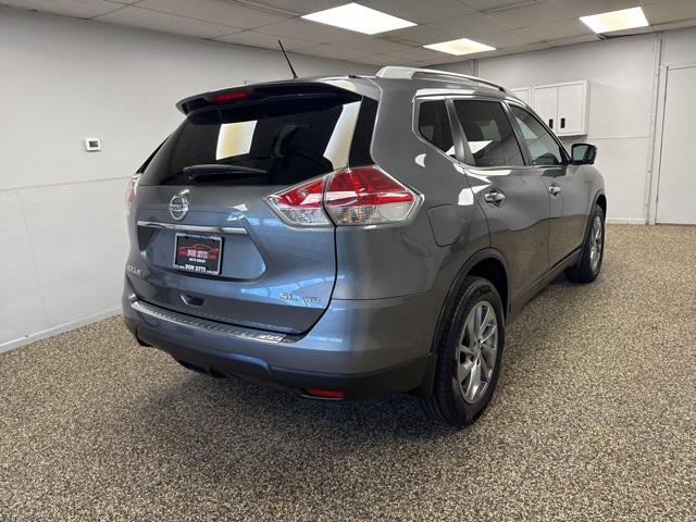 2015 Nissan Rogue SL photo 4
