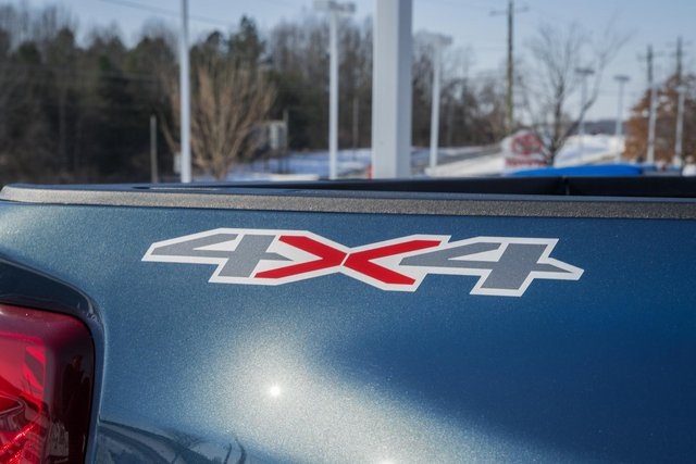 ChevroletSilverado 3500HD23