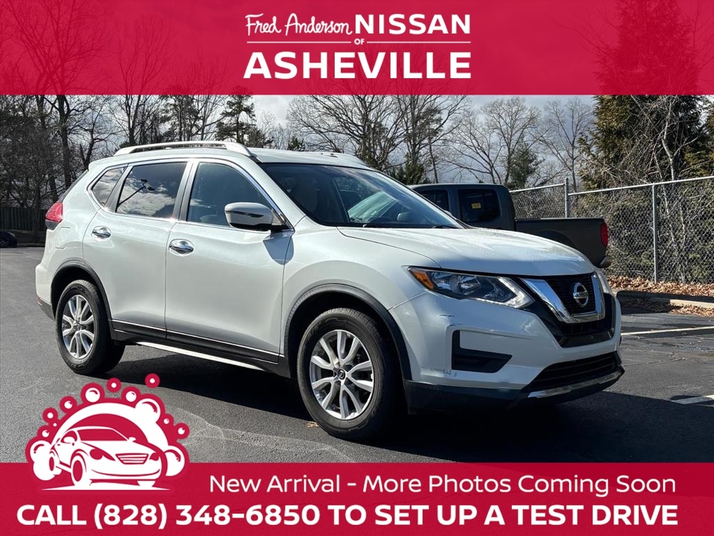 2017 Nissan Rogue SV FWD