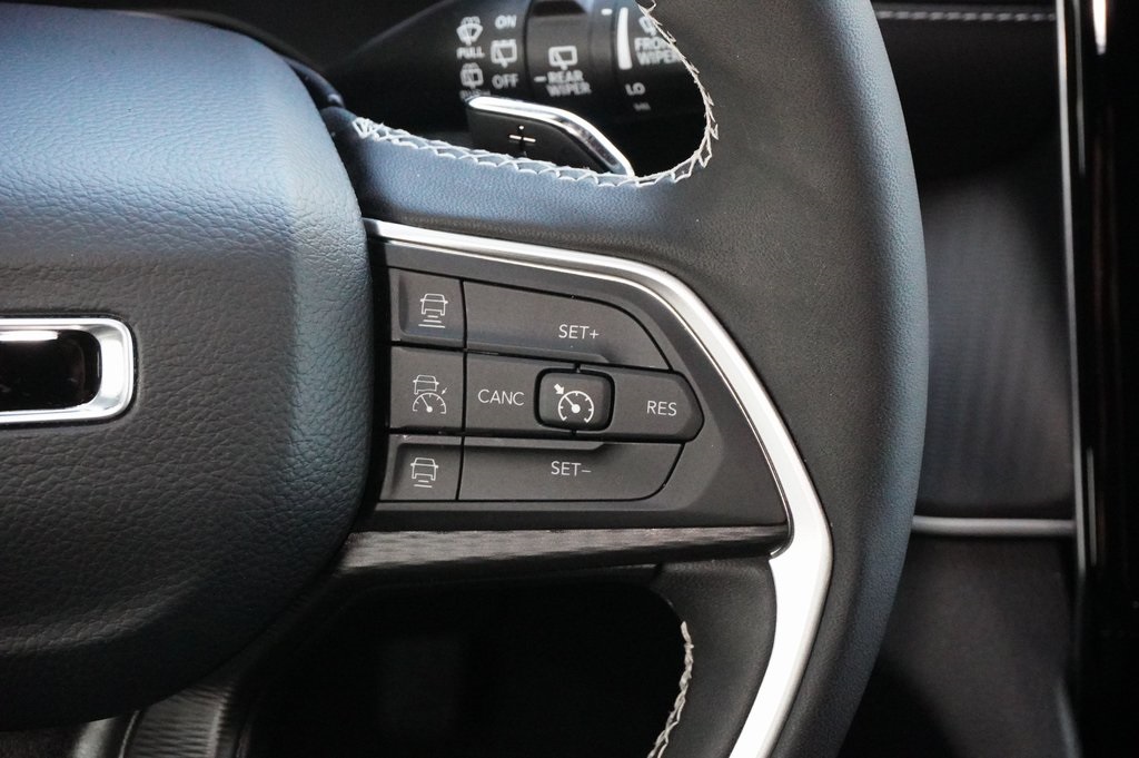 Used Car 2024 Jeep Grand Cherokee  Laredo For Sale Under $35,000 In Weatherford, Texas