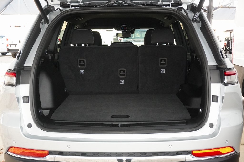 Used Car 2024 Jeep Grand Cherokee  Laredo For Sale Under $35,000 In Weatherford, Texas