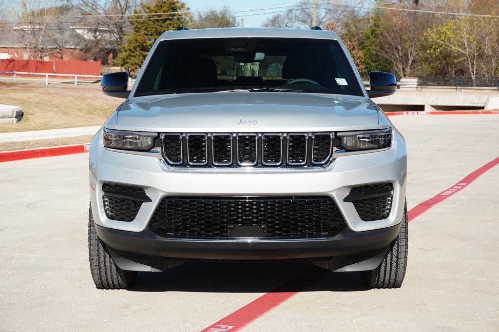 Used Car 2024 Jeep Grand Cherokee  Laredo For Sale Under $35,000 In Weatherford, Texas