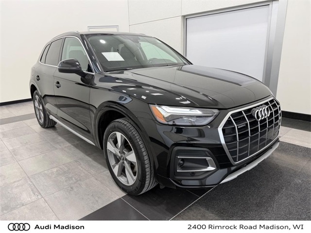 2023 Audi Q5 quattro Premium 40 TFSI