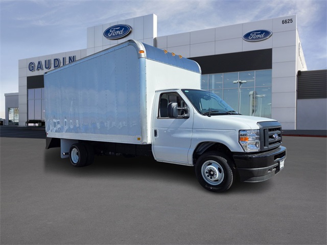 Ford E-450SD