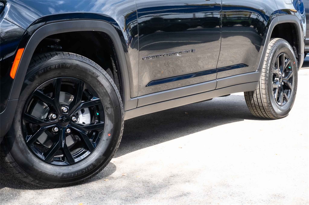 New Car 2025 Jeep Grand Cherokee  Altitude For Sale Under $40,000 In San Marcos, Texas