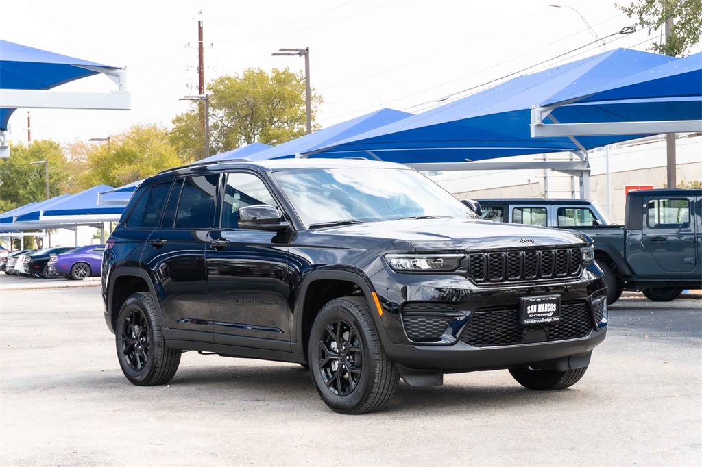 New Car 2025 Jeep Grand Cherokee  Altitude For Sale Under $40,000 In San Marcos, Texas