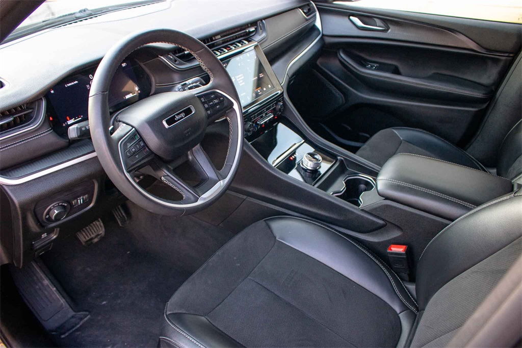 Used Car 2024 Jeep Grand Cherokee L  Altitude For Sale Under $35,000 In San Marcos, Texas