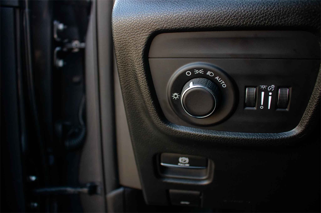 Used Car 2024 Jeep Grand Cherokee L  Altitude For Sale Under $35,000 In San Marcos, Texas