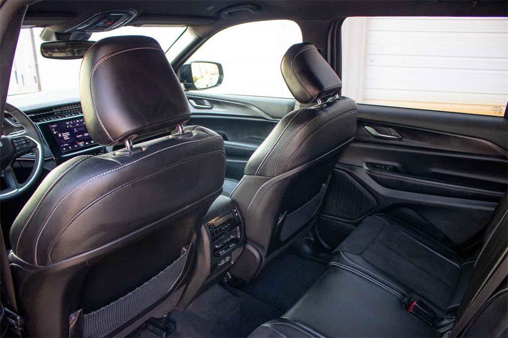 Used Car 2024 Jeep Grand Cherokee L  Altitude For Sale Under $35,000 In San Marcos, Texas
