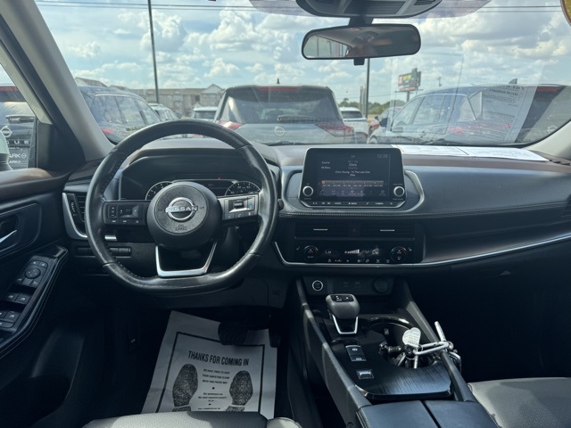 2023 Nissan Rogue SV photo 3