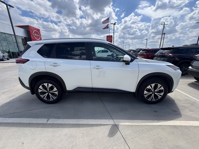 2023 Nissan Rogue SV photo 6