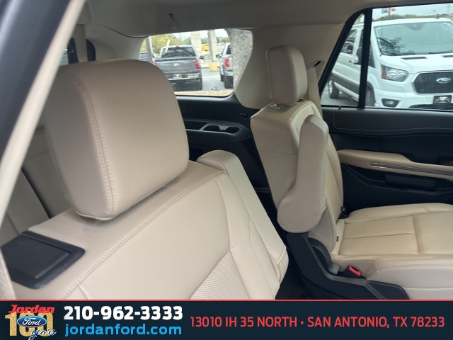 Used Car 2024 Ford Expedition  Xlt For Sale Under $50,000 In San Antonio, Texas