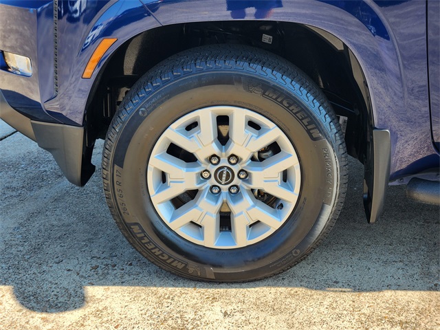 2022 Nissan Frontier SV - 9