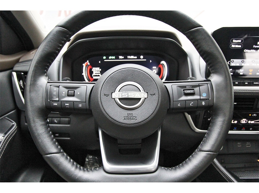 2022 Nissan Rogue Platinum - 10