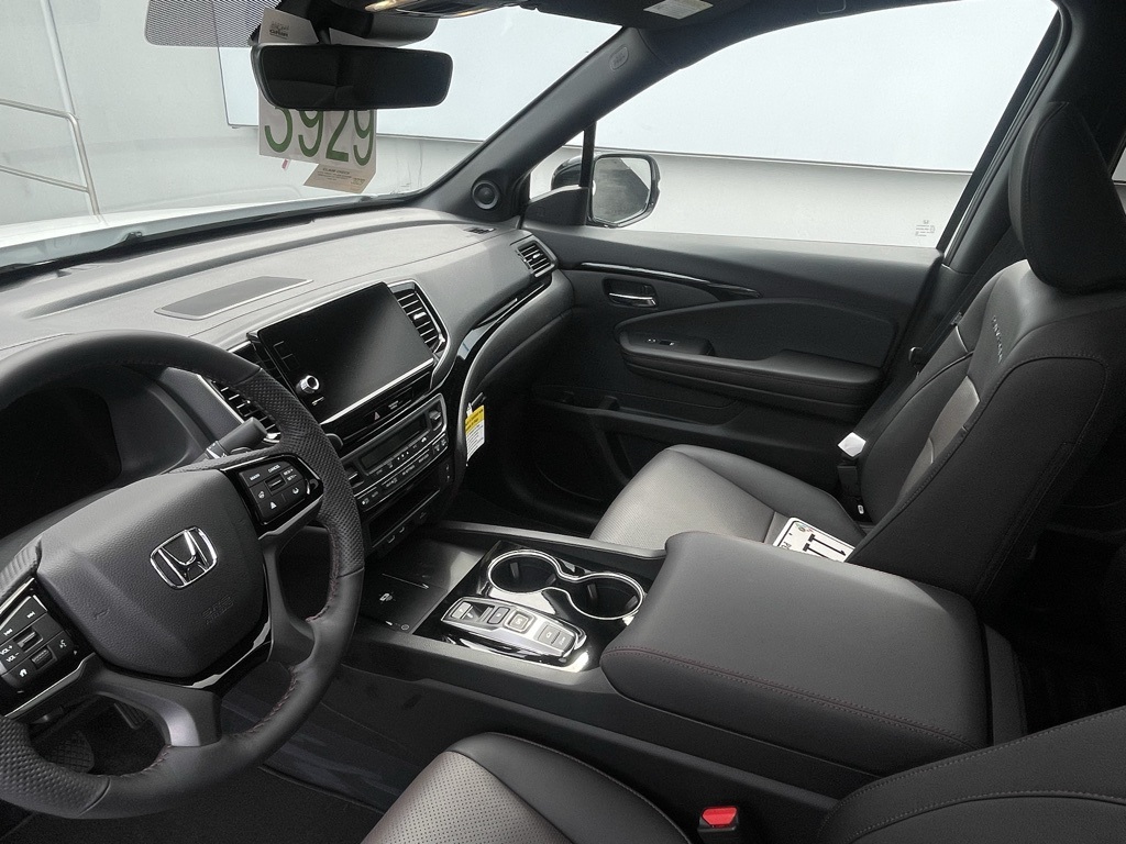 Thumbnail: 2025 Honda Ridgeline - 8