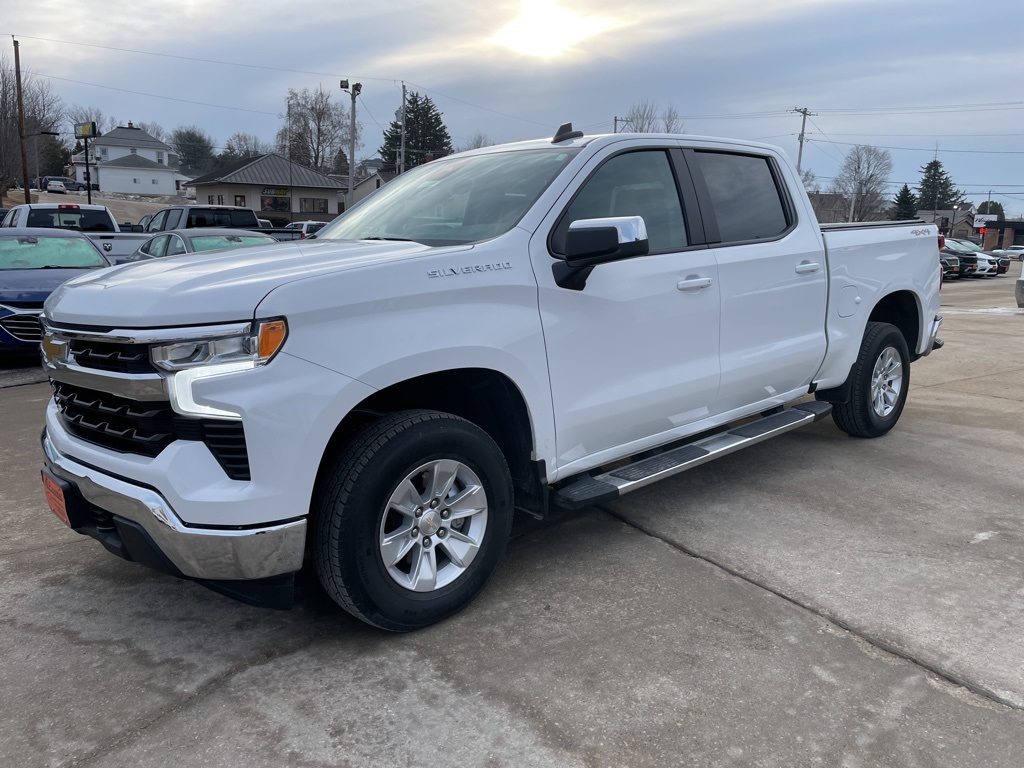 2023 Chevrolet Silverado 1500 LT Crew Cab 4WD