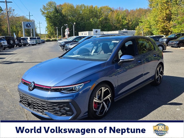 2025 Volkswagen Golf GTI SE FWD