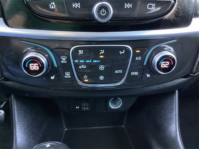 Used Car 2020 Chevrolet Traverse  Rs For Sale Under $25,000 In San Antonio, Texas