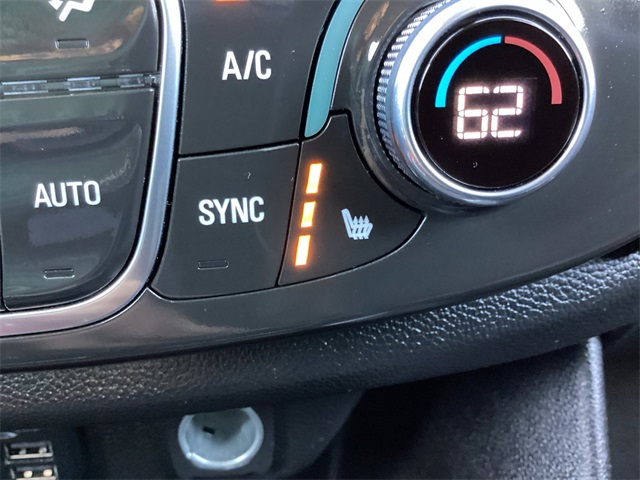 Used Car 2020 Chevrolet Traverse  Rs For Sale Under $25,000 In San Antonio, Texas