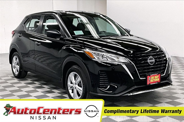 2025 Nissan Kicks Play S FWD