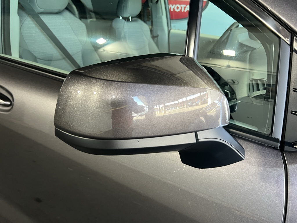 Thumbnail: 2025 Toyota Sienna - 8