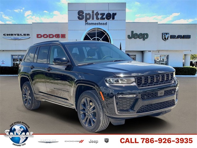 Diamond Black Crystal Pearlcoat 2026 Jeep Grand Cherokee SUV / Crossover Four-Wheel Drive 8-Speed Automatic