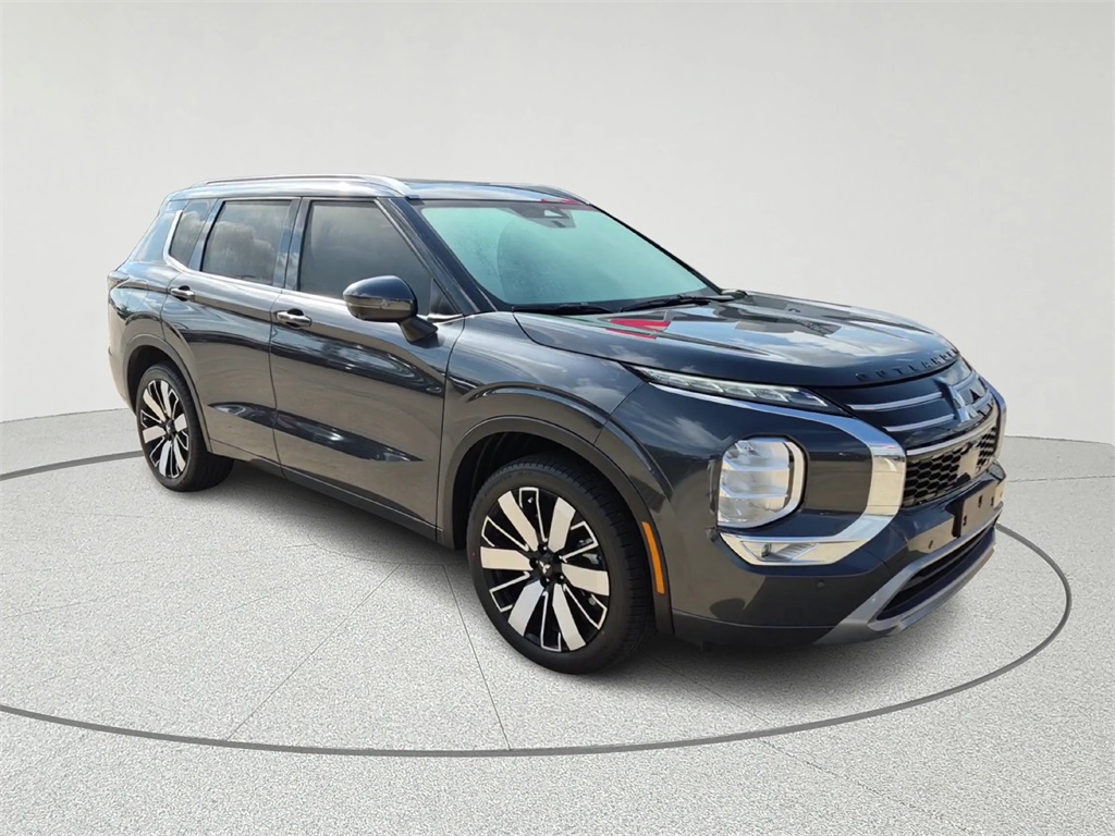 2025 Mitsubishi Outlander SEL - 2