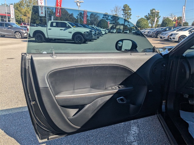 2015 Dodge Challenger R/T - 10