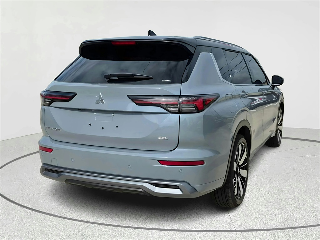 2025 Mitsubishi Outlander SEL - 5