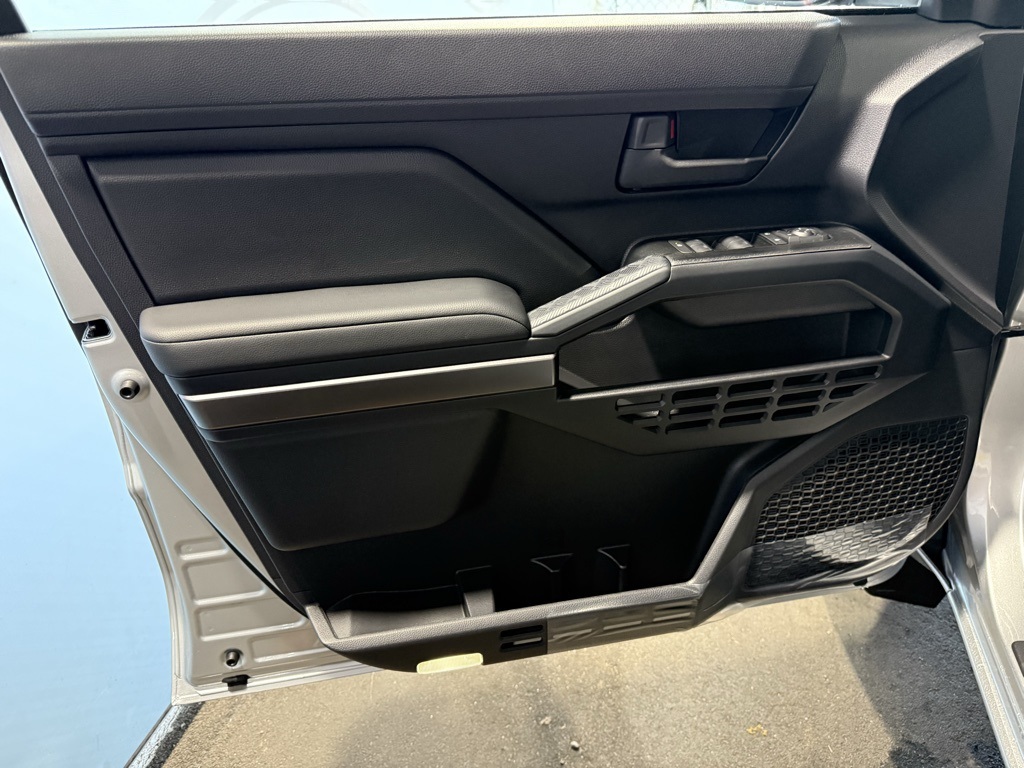 Thumbnail: 2025 Toyota 4Runner - 29
