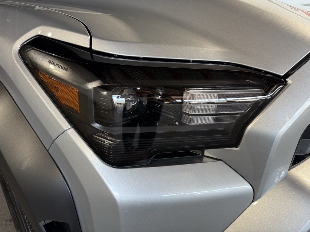 Thumbnail: 2025 Toyota 4Runner - 9